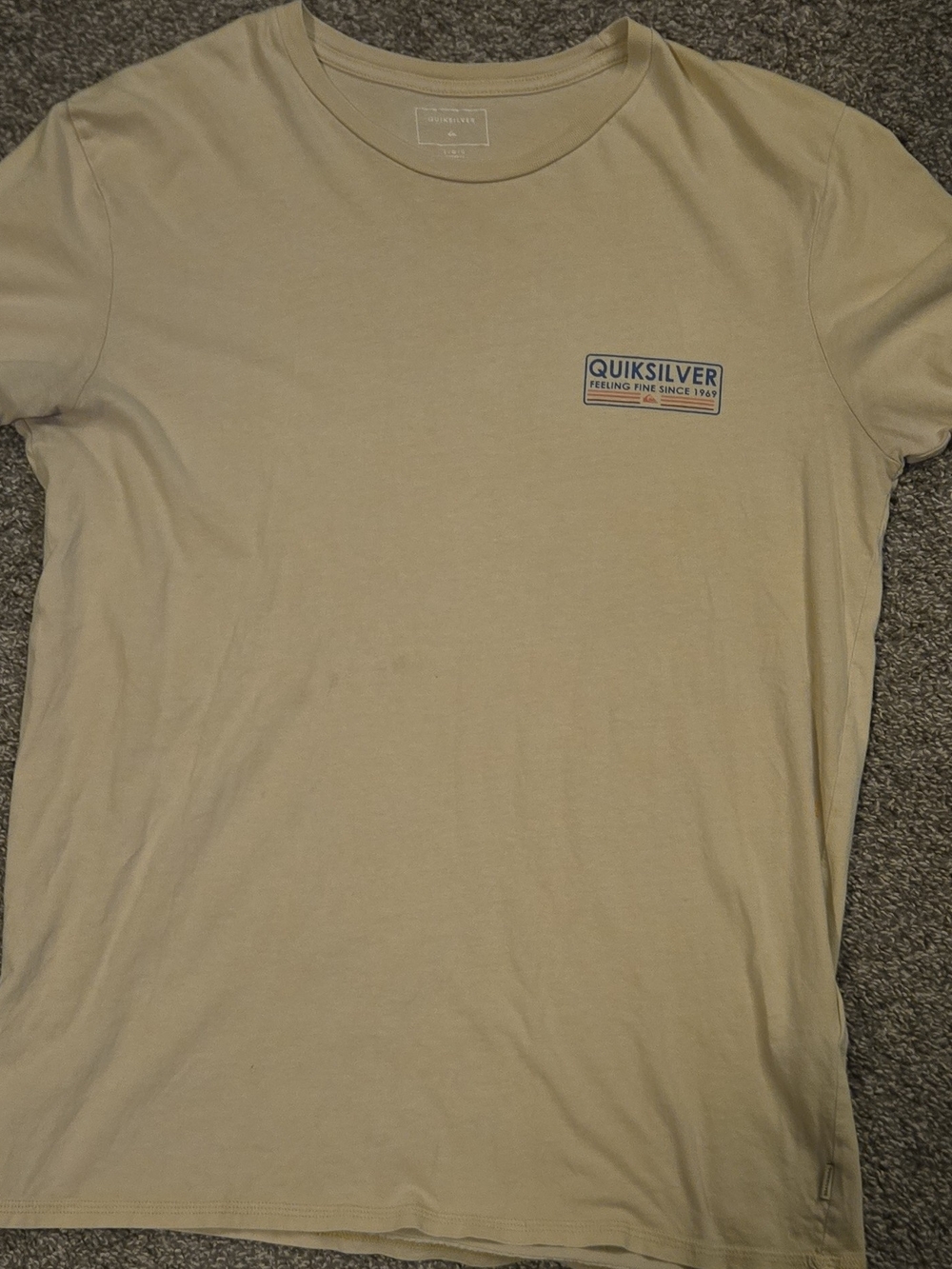 Quiksilver Men's Sand Crew Neck Tee with Chest Logo